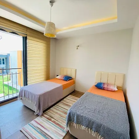 Sogucakta 2+1 Terasli Denize Yakin Luks Lejlighed Kusadası